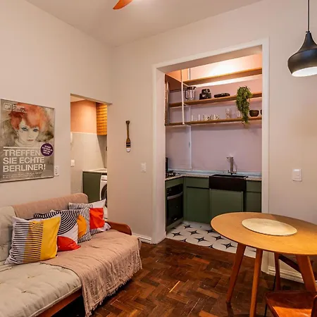 Moderno Quarto & Sala Em Copacabana | Gap 14/303